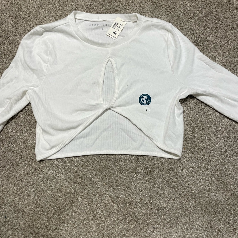 Detailed white top🤍